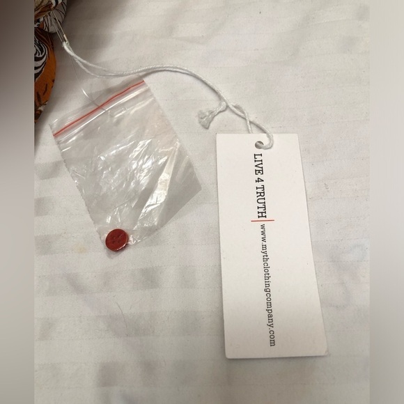 Live 4 Truth Long Shirt Dress Medium Womens Sheer Button Zebra Palm Trees NWT - Picture 10 of 16